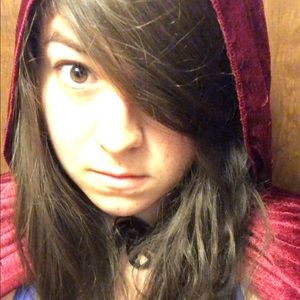 Meet your Posher, Elizbeth